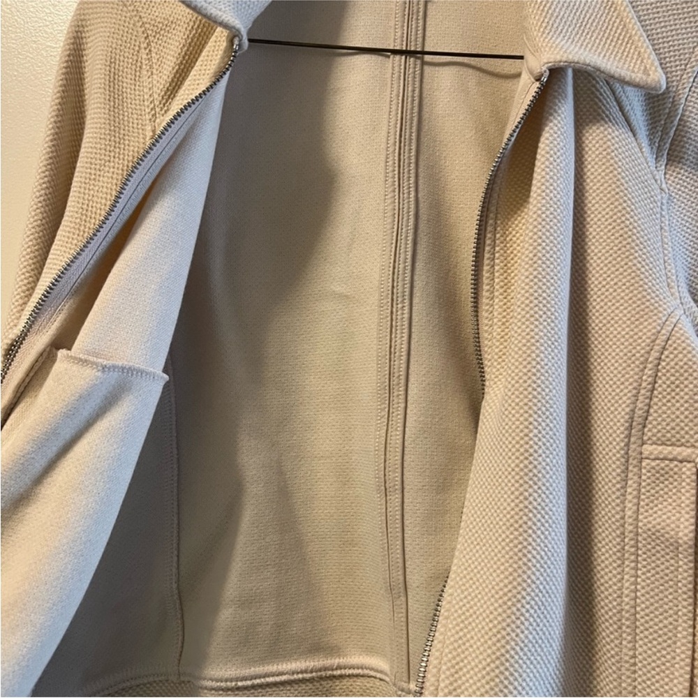Banana Republic Cream Jacket - Picture 7 of 12